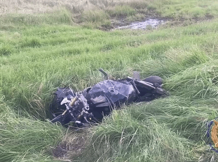 Тройное ДТП под Калининградом: мотоциклист погиб в столкновении с фургоном и мусоровозом