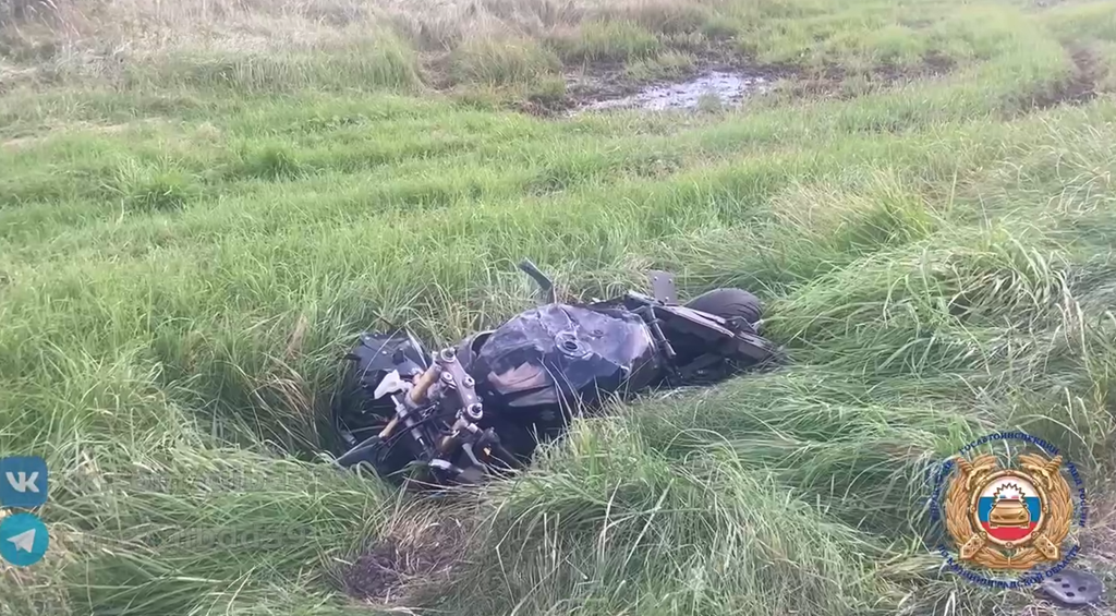 Тройное ДТП под Калининградом: мотоциклист погиб в столкновении с фургоном и мусоровозом