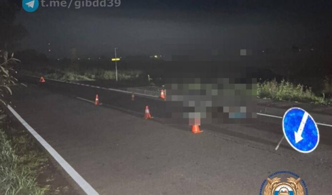 Водитель скрылся с места смертельного ДТП в Славском районе