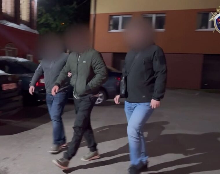 Адвокат и его знакомый обвиняются в посредничестве во взяточничестве