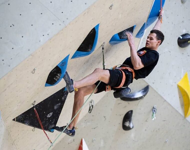 Калининградские скалолазы завоевали золото и бронзу Кубка России