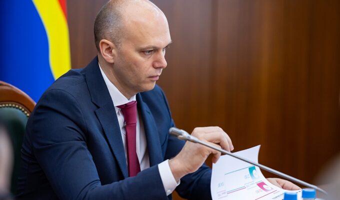 Власти Калининградской области увеличат расходы на чиновников