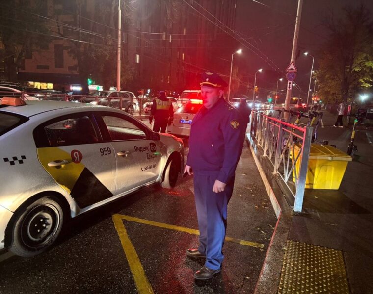 В Калининграде такси сбило ребенка на пешеходном переходе