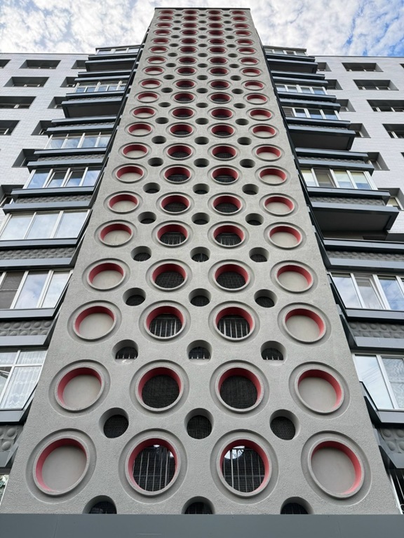 В Калининграде отремонтировали фасад и крышу панельного дома на Московском проспекте В Калининграде отремонтировали фасад и крышу панельного дома на Московском проспекте