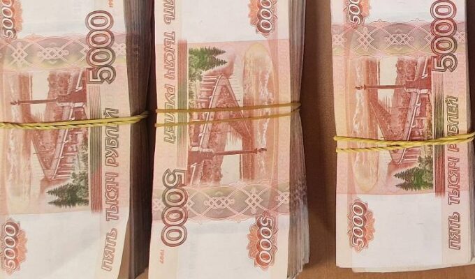 Калининградка перевела 45 тысяч рублей мошенникам, представившимся врачом