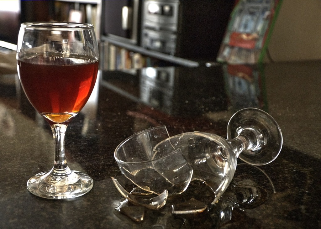 В Калининградской области ограничат продажу алкоголя в «наливайках»