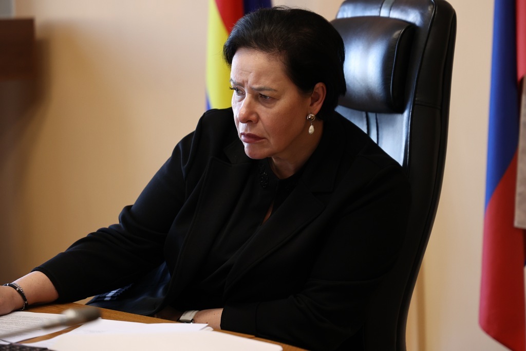 Елена Дятлова проведет прямую линию с жителями Калининграда