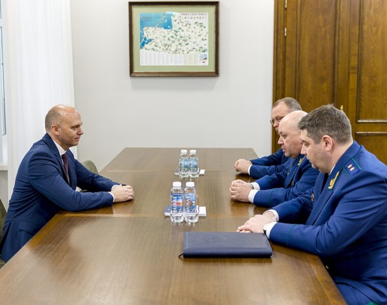 Новый прокурор Калининградской области познакомился с Беспрозванных