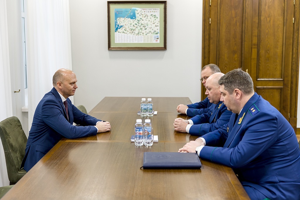 Новый прокурор для Калининградской области познакомился с Беспрозванных