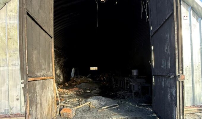 В Калининграде на пожаре погиб сторож: следователи выясняют детали