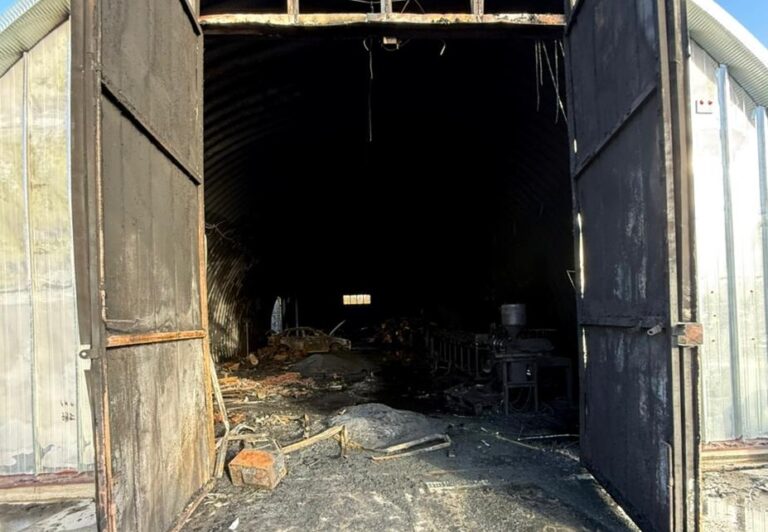 В Калининграде на пожаре погиб сторож: следователи выясняют детали