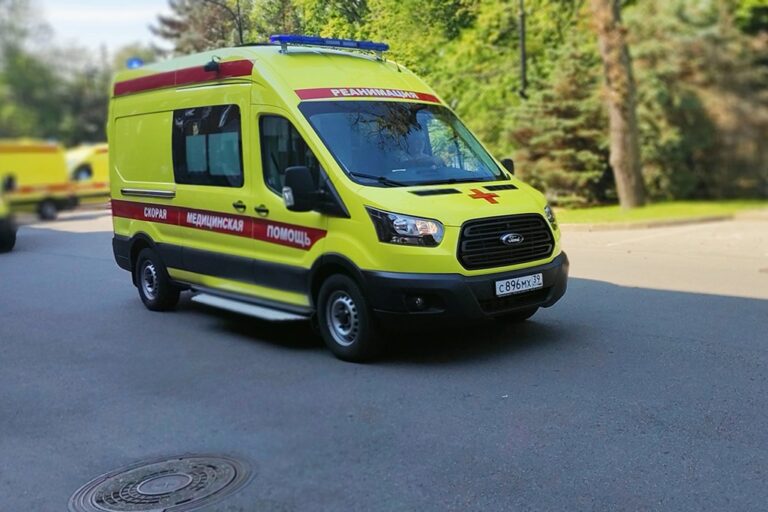 Спорная реформа скорой помощи: губернатор против аутсорсинга, Минздрав &mdash; за