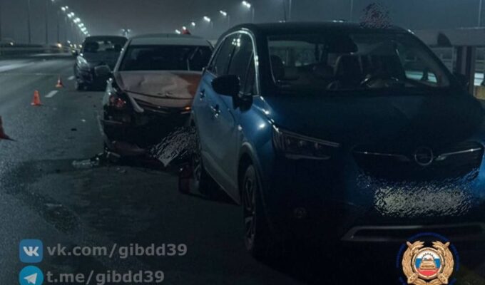 Госпитализирована калининградка после тройного ДТП на Северном обходе Калининграда