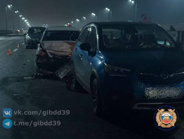Госпитализирована калининградка после тройного ДТП на Северном обходе Калининграда