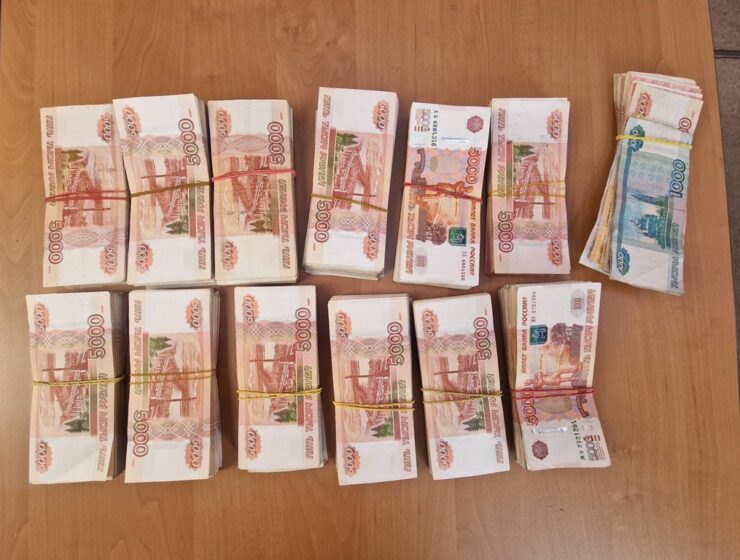 Студентка от испуга отдала мошенникам 11 миллионов рублей Студентка от испуга отдала мошенникам 11 миллионов рублей