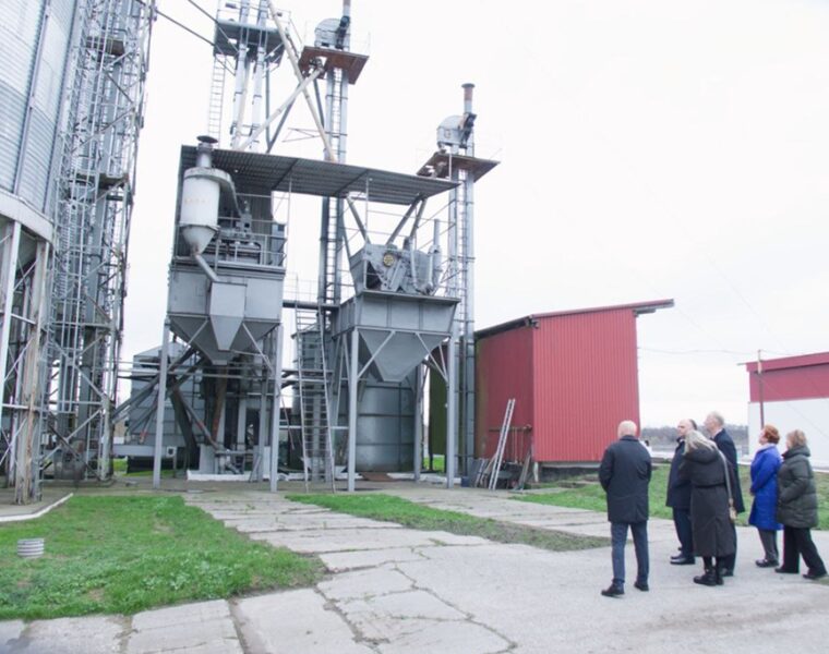 Крупный инвестор вложил около миллиарда рублей в сельхозпроекты Озерского округа