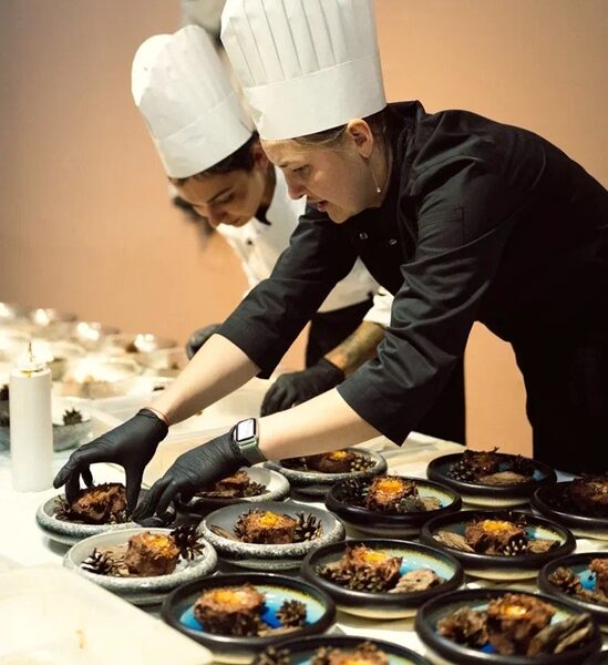 В музее Калининграда устроили гастрономический перформанс