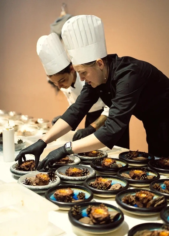 В музее Калининграда устроили гастрономический перформанс