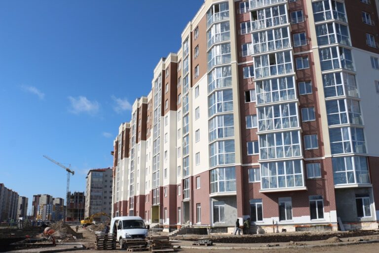 Что заставляет цены на новостройки расти и как изменится рынок в 2026 году