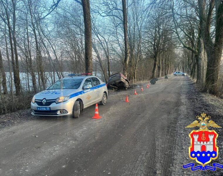 В Гусеве водитель "Фольксвагена" спровоцировал смертельное ДТП