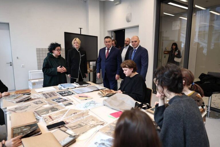 Полпред президента проинспектировал социальные и инфраструктурные проекты в Калининградской области