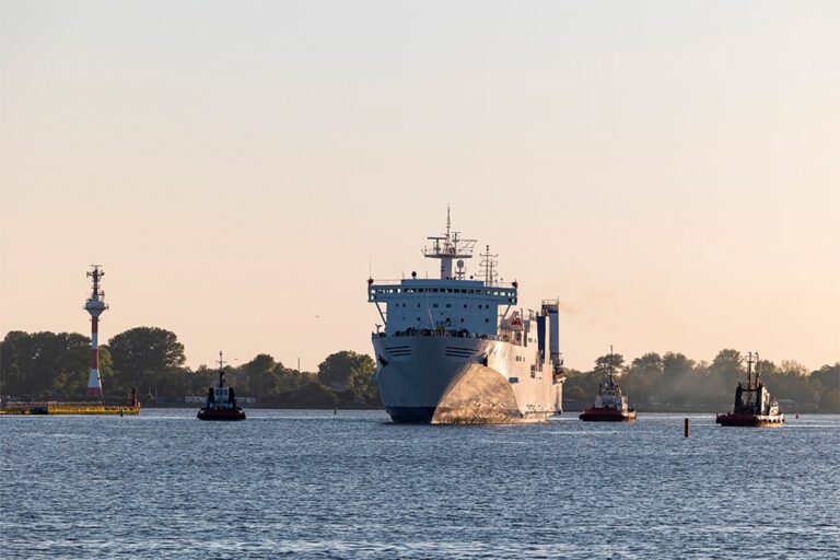 Новые паромы для Калининграда построят в Керчи