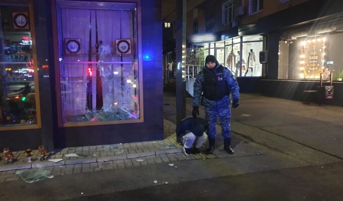 Вор-метафизик попался на краже янтарных часов