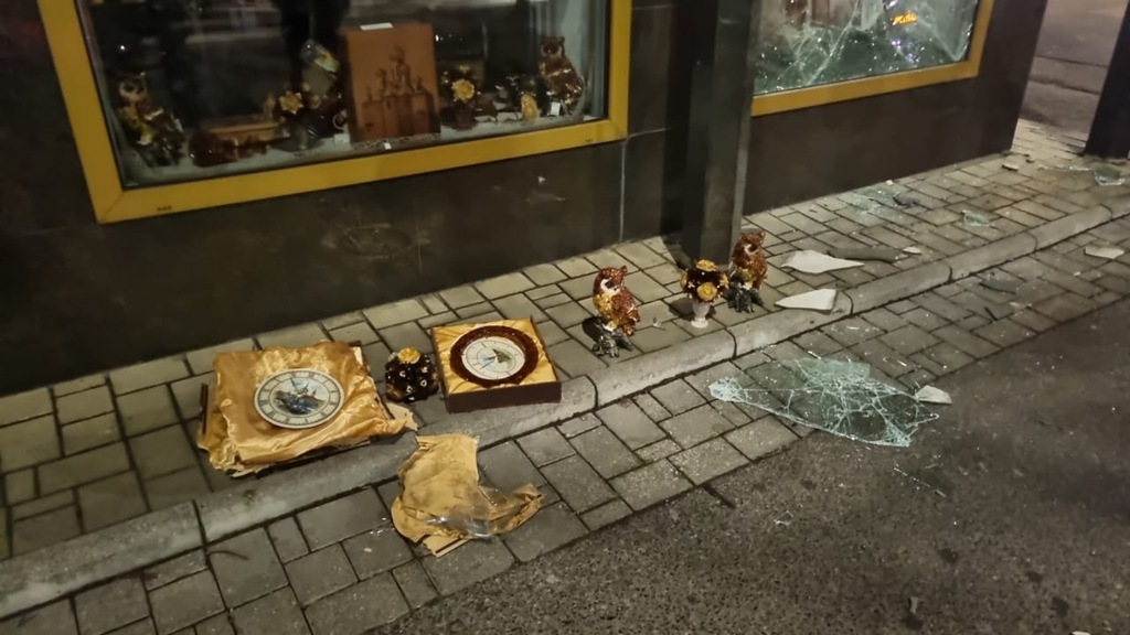 Вор-метафизик попался на краже янтарных часов