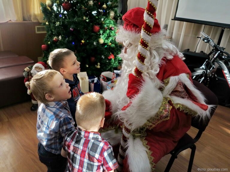 Новую главную ёлку Калининграда поставят на площади Победы до 10 декабря