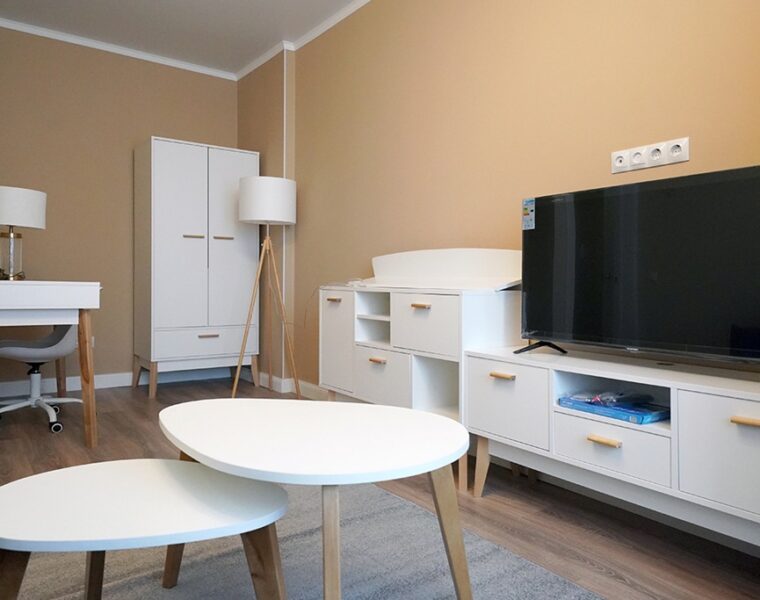 Ключи от новой жизни: более 340 сирот получили жилье