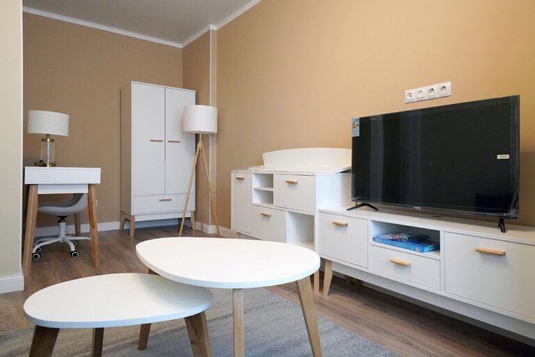 Ключи от новой жизни: более 340 сирот получили жилье