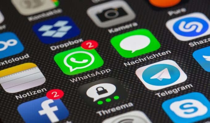 Роскомнадзор ужесточает ограничения для WhatsApp на фоне массовых сбоев