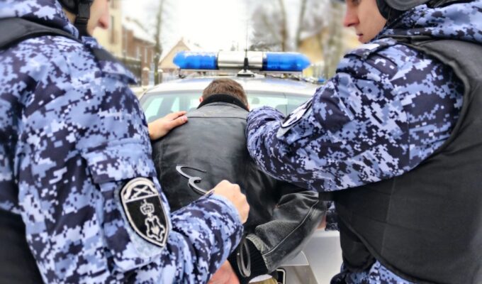 В Калининграде задержан мужчина, искавший «закладку» с наркотиками