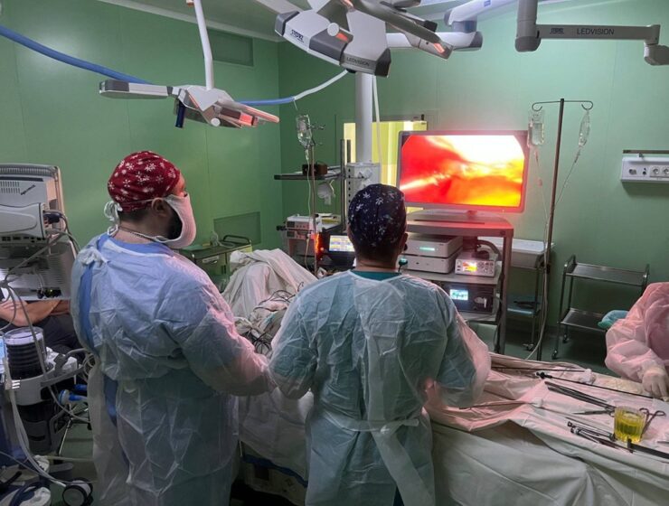 В Калининграде врачи удалили сложную опухоль грудной клетки через проколы