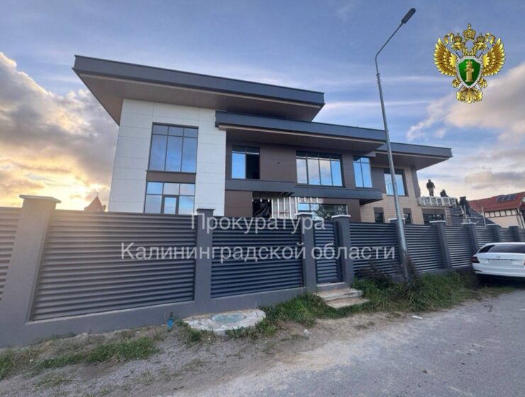 В Зеленоградском районе требуют снести самовольную постройку и вернуть землю