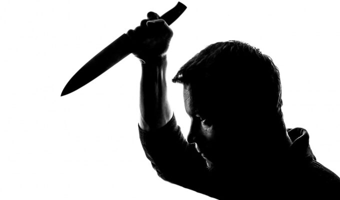 Ревность с ножом: мужчина задержан после нападения на сожительницу