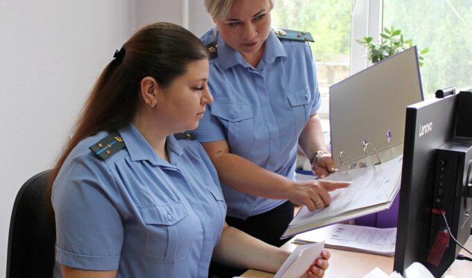 Приставы арестовали автопарк, чтобы взыскать долг в 1,8 млн рублей