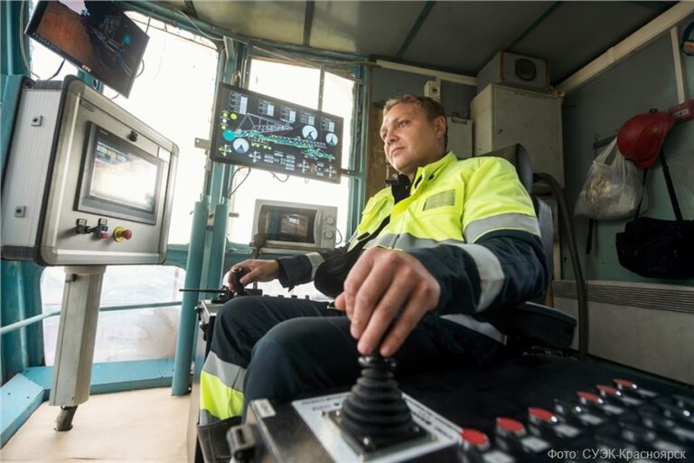 &laquo;СУЭК-Красноярск&raquo; провела кейс-чемпионат по горным машинам