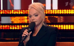 Лариса Долина пообещала вернуть 112 млн покупательнице квартиры