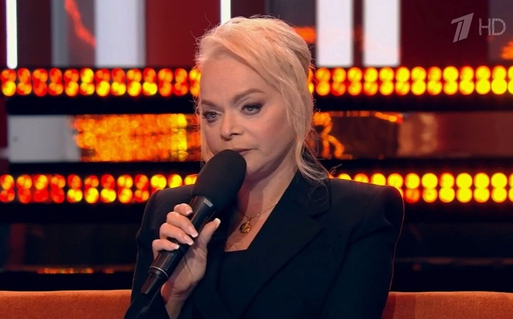 Лариса Долина пообещала вернуть 112 млн покупательнице квартиры