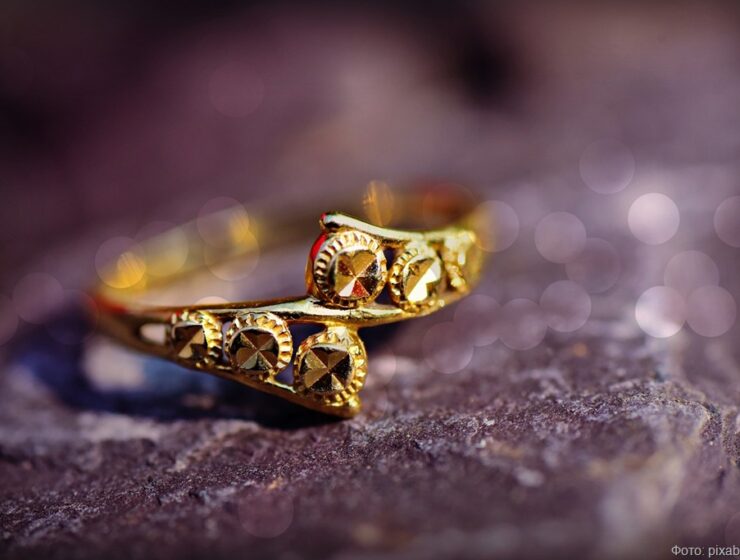 В Краснознаменске женщина украла у подруги золотые украшения на 180 тысяч рублей В Краснознаменске женщина украла у подруги золотые украшения на 180 тысяч рублей