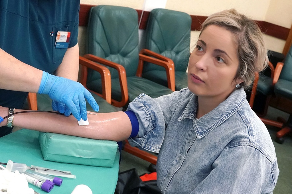 В Калининграде сотрудники правительства сдали кровь и стали донорами костного мозга В Калининграде сотрудники правительства сдали кровь и стали донорами костного мозга