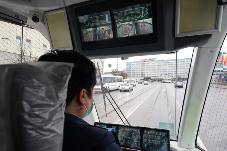 В Калининграде откроют обновлённые трамвайные остановки на улице 9 Апреля