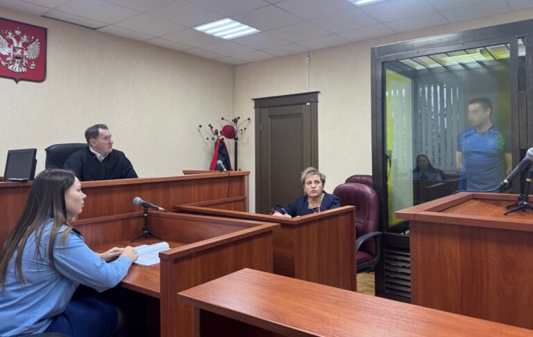 Жителя Черняховска арестовали за оскорбление и удар полицейского