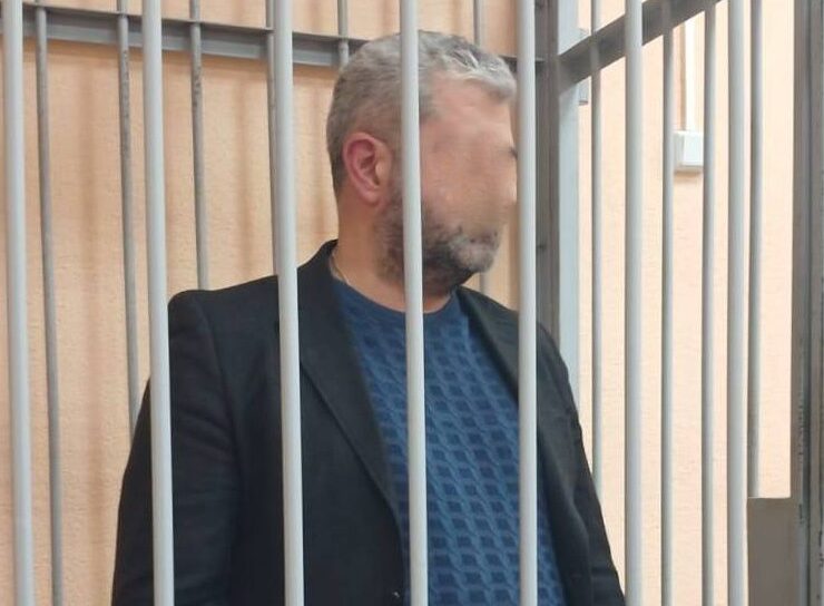 Сотрудника Минконтроля Калининградской области арестовали по делу о крупной взятке