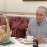 Путину доставили корзину выпечки от люберецкой пекарни