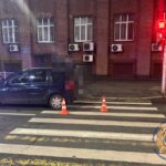 В Калининграде на пешеходном переходе автомобиль сбил трёх человек