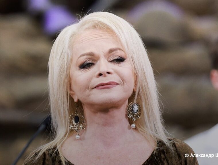 Суд по делу Долиной: певица согласна выехать из квартиры