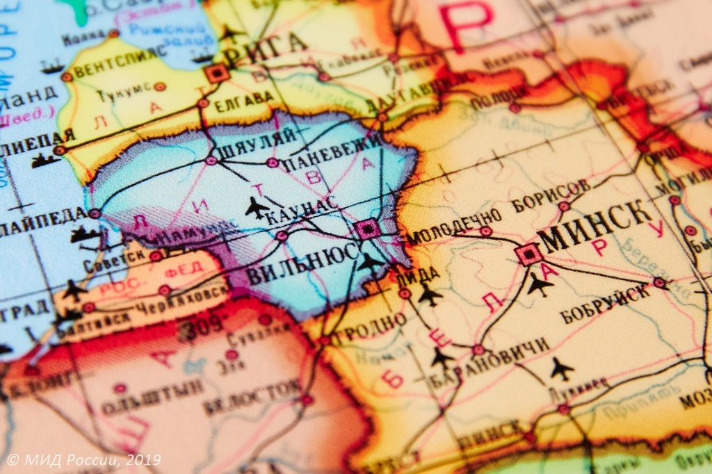 Захарова ответила на угрозы НАТО в адрес Калининграда