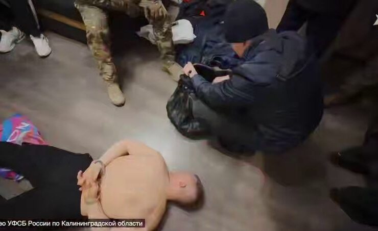 В Калининграде задержали группу мошенников за кражу выплат у участников СВО